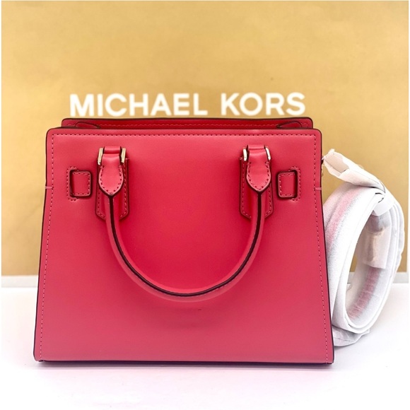 Michael Kors Hamilton Small Patchwork Satchel
Crossbody - Picture 6 of 13